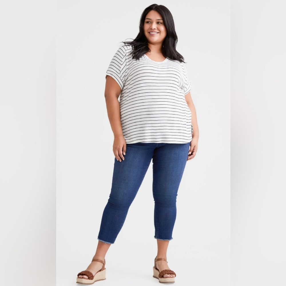 TERRA & SKY Womens Tunic Tee Top Size 4X 28W-30W Side Slits Loose Knit New